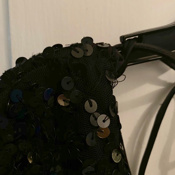 ArdenB navy & gold dress needs repaired at bottom - Picture 4 of 8